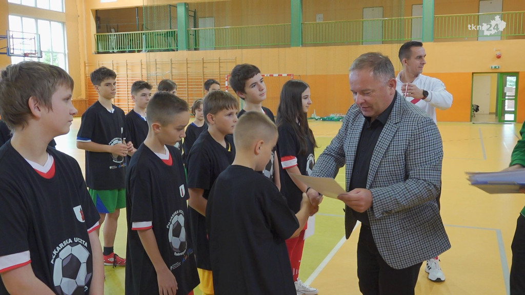 Integracja i rywalizacja. Piłkarski turniej w Radoszycach [wideo, zdjęcia]
