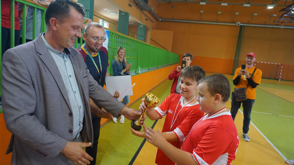 Integracja i rywalizacja. Piłkarski turniej w Radoszycach [wideo, zdjęcia]