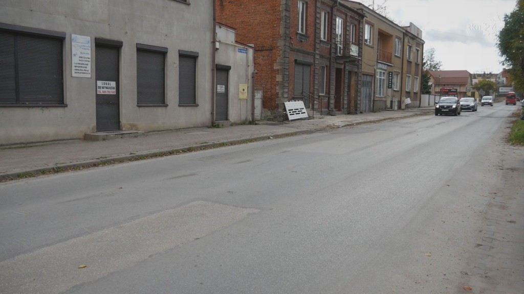 Trwa budowa dużego ronda w Końskich. Burmistrz odpowiada na pytania mieszkańców [wideo, zdjęcia]
