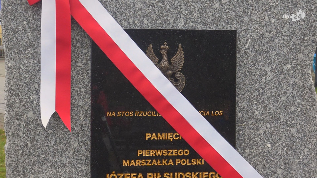 Piłsudski jest już w Fałkowie. Obchody 11 listopada [wideo, zdjęcia]
