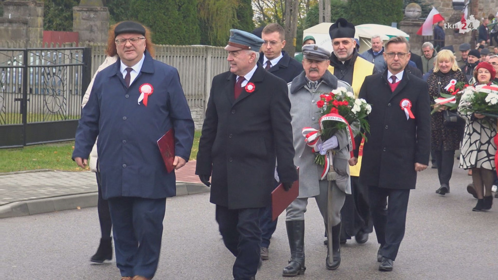 Piłsudski jest już w Fałkowie. Obchody 11 listopada [wideo, zdjęcia]