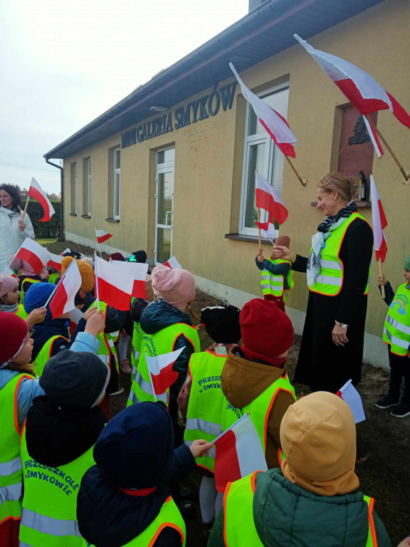 Smykowskie przedszkolaki z dumą świętowały Niepodległość [zdjęcia]