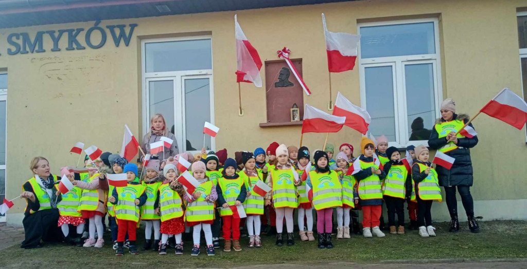 Smykowskie przedszkolaki z dumą świętowały Niepodległość [zdjęcia]