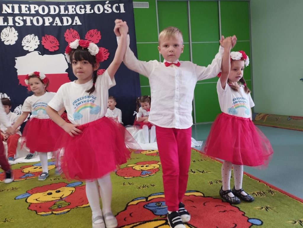 Smykowskie przedszkolaki z dumą świętowały Niepodległość [zdjęcia]