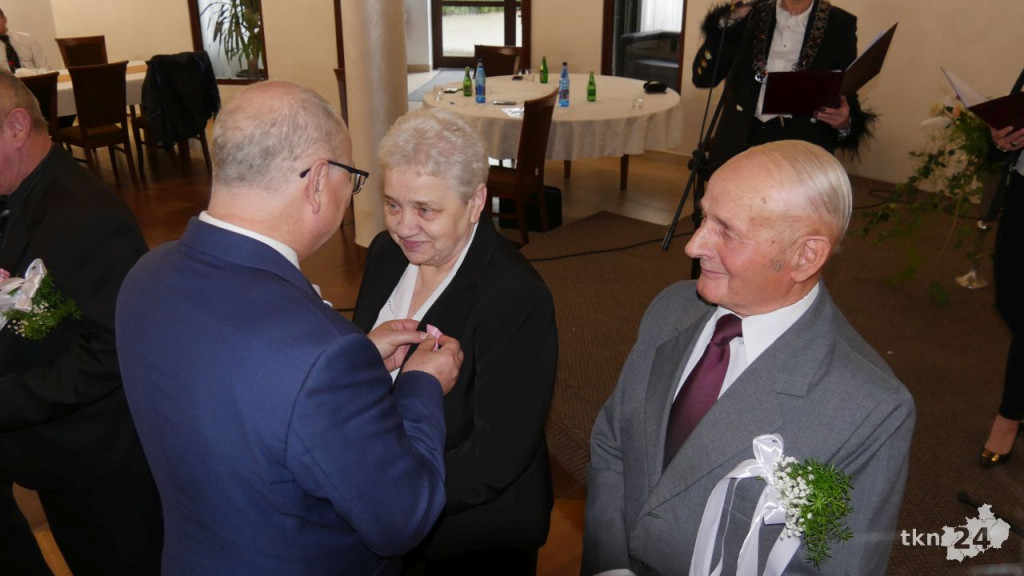 Złote Gody w Końskich. 29 par świętowało w Astorii [wideo, zdjęcia]