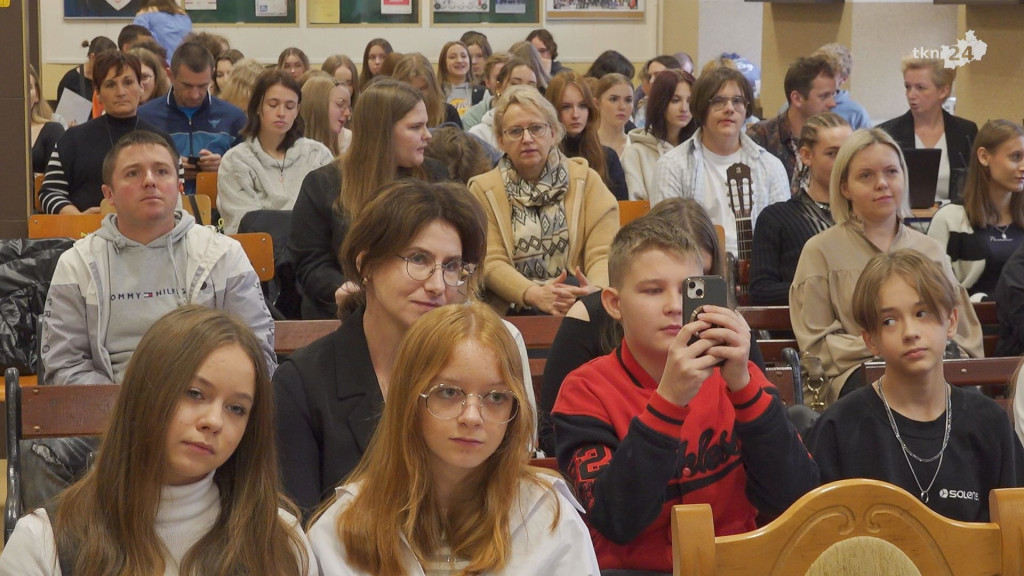 Julia Jakubowska i Aleksandra Połeć wygrywają przegląd Piosenki Anglojęzycznej [wideo, zdjęcia]