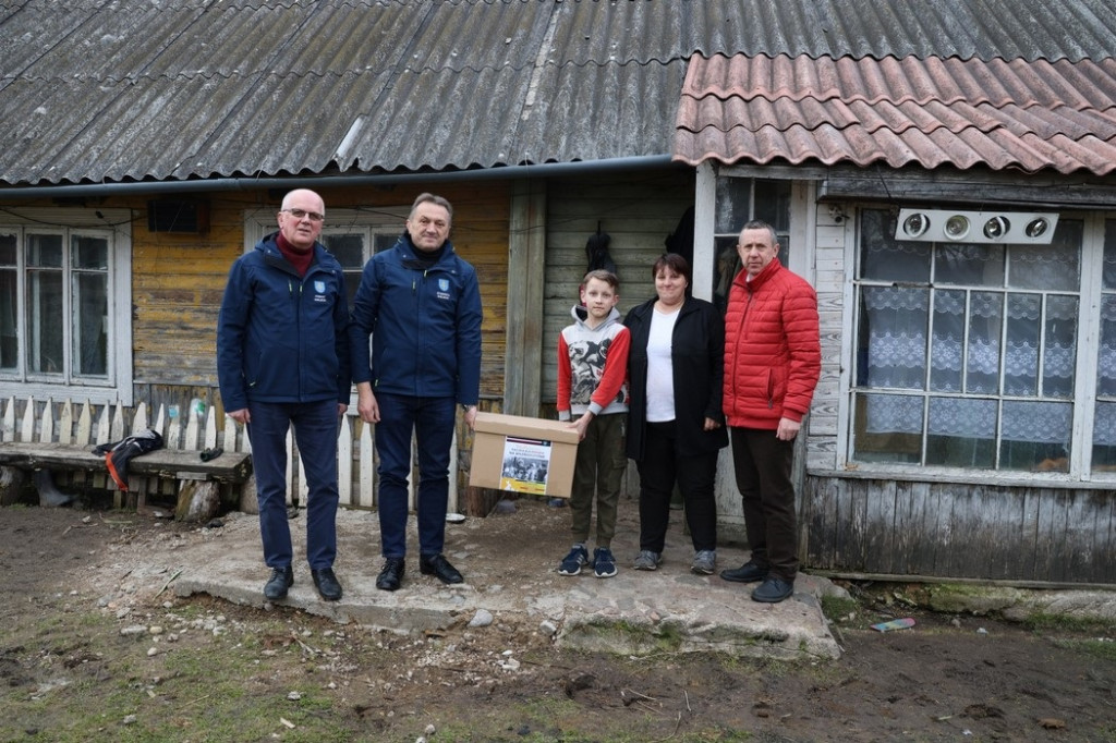 Zbiórka darów dla rodaków na Wileńszczyźnie. Paczki mają dotrzeć przed świętami [zdjęcia]