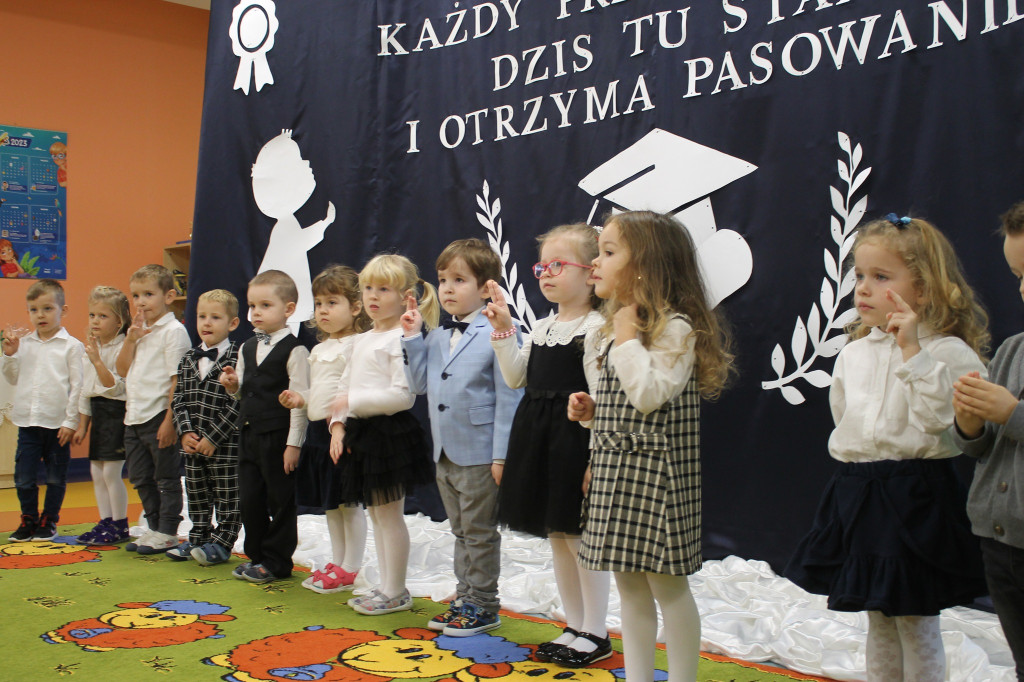 Święto przedszkolaków: Pasowanie Promyków w Smykowie [zdjęcia]
