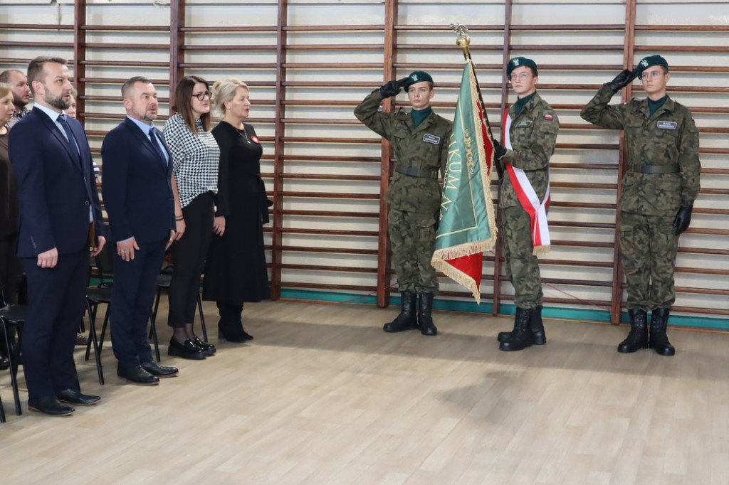 Święto Niepodległości świętem wolności: Akademia w ZSP nr 1 w Końskich