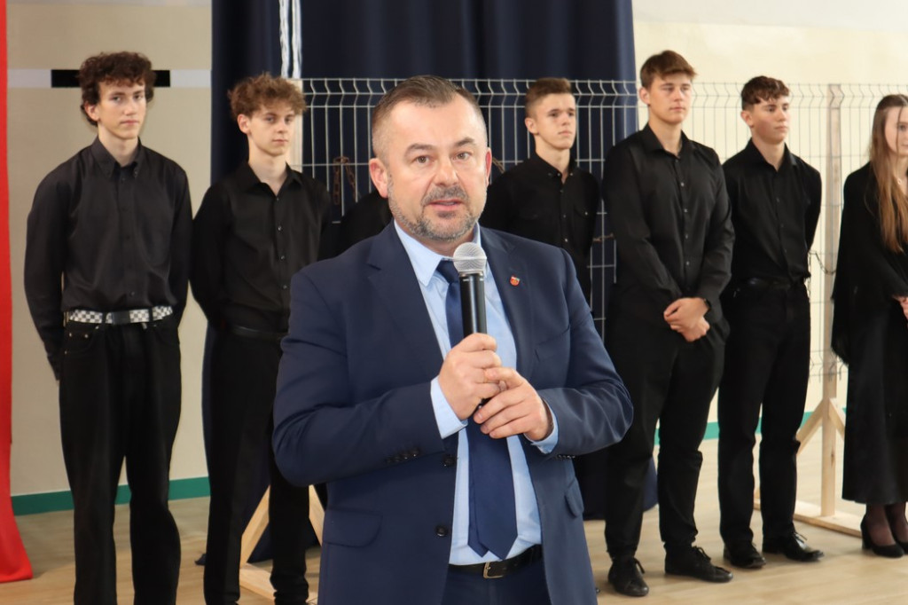 Święto Niepodległości świętem wolności: Akademia w ZSP nr 1 w Końskich