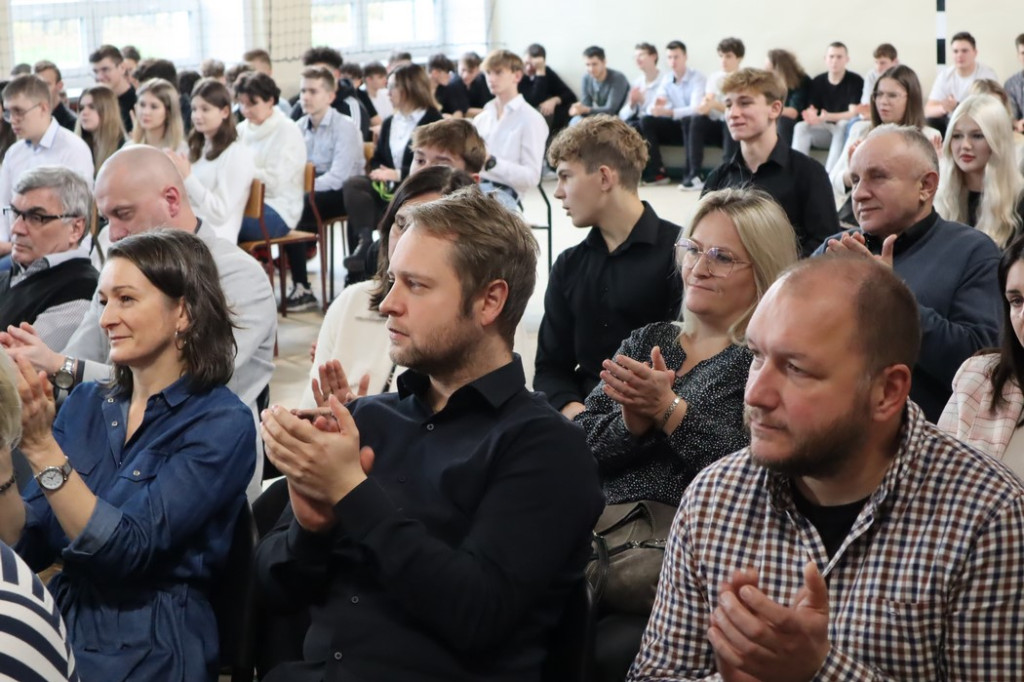 Święto Niepodległości świętem wolności: Akademia w ZSP nr 1 w Końskich