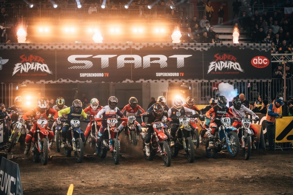 Broniewscy w weekend pojadą na MŚ Super Enduro we Francji [wideo, zdjęcia]