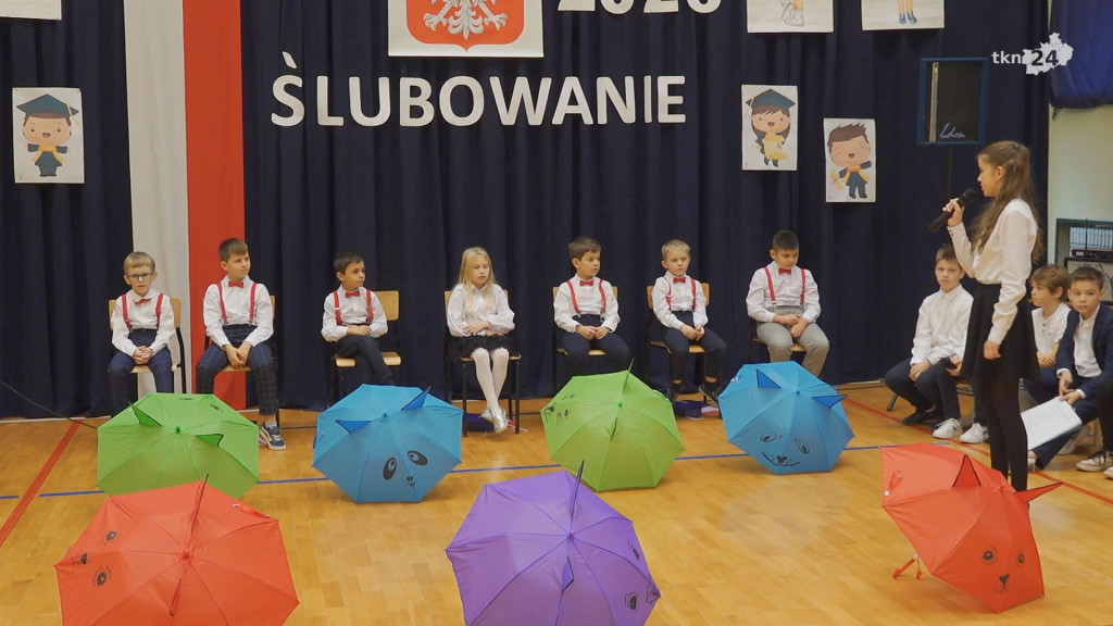 Siedmioro pierwszaków złożyło ślubowanie w Kazanowie [wideo, zdjęcia]