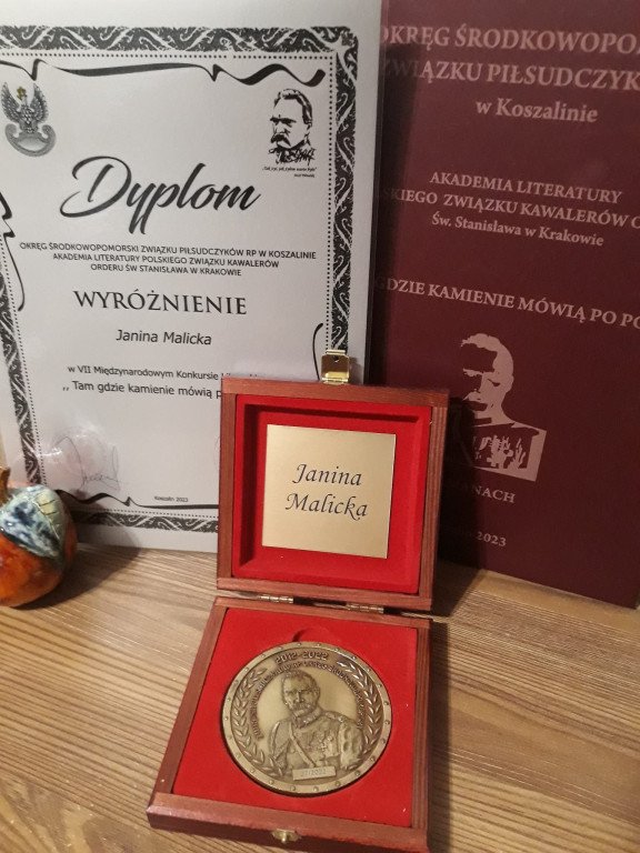 Janina Malicka wyróżniona w Międzynarodowym i Polonijnym Konkursie Literackim