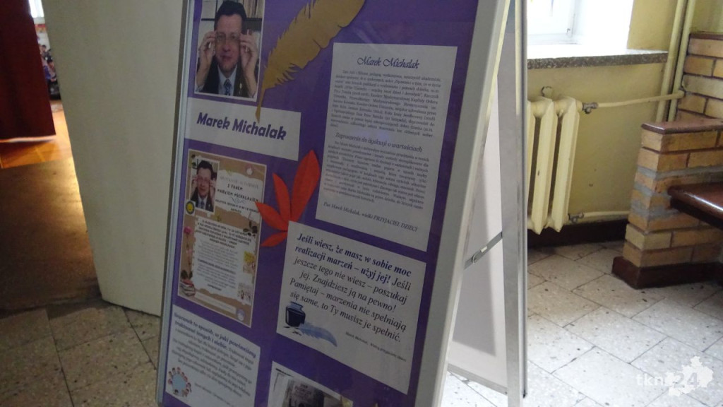 Spotkanie z Markiem Michalakiem w Szkole Podstawowej nr 1 w Końskich [wideo, zdjęcia]