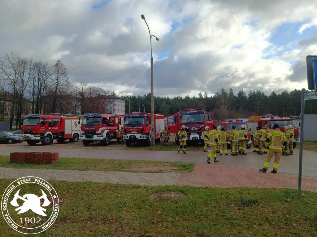 Pożar w bloku mieszkalnym. Strażacy przeprowadzili ćwiczenia [zdjęcia]