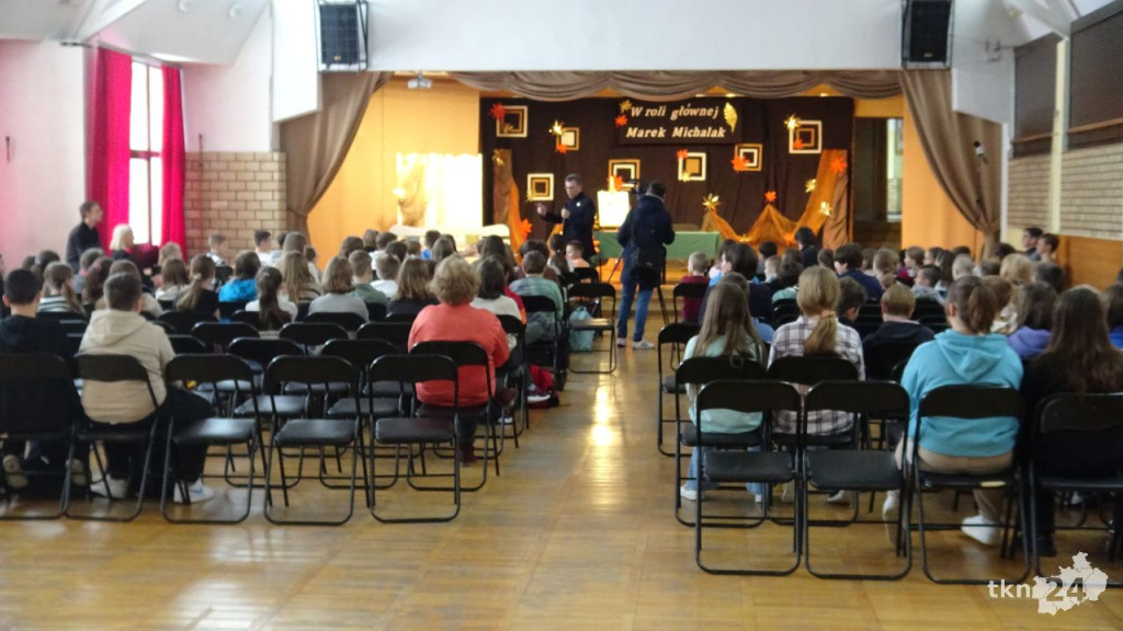 Spotkanie z Markiem Michalakiem w Szkole Podstawowej nr 1 w Końskich [wideo, zdjęcia]
