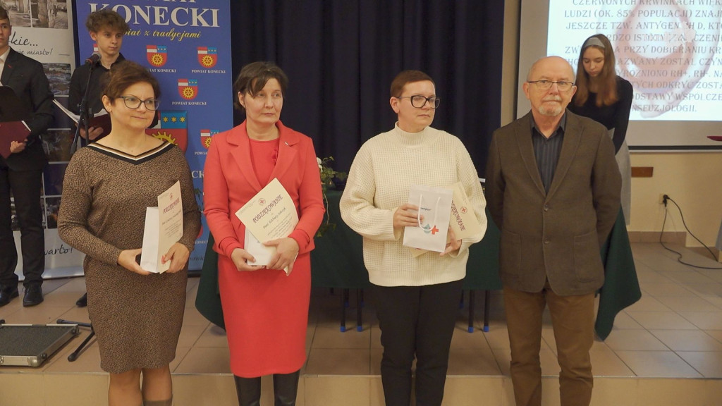 Krwiodawcy świętowali i odznaczali [wideo, zdjęcia]