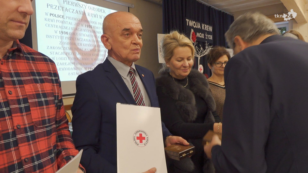 Krwiodawcy świętowali i odznaczali [wideo, zdjęcia]