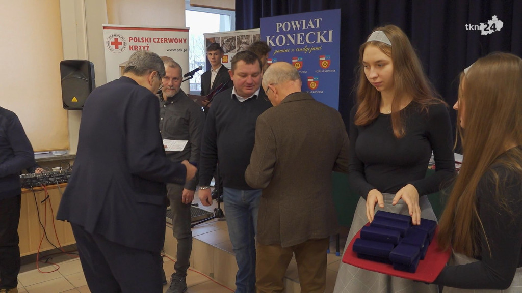 Krwiodawcy świętowali i odznaczali [wideo, zdjęcia]