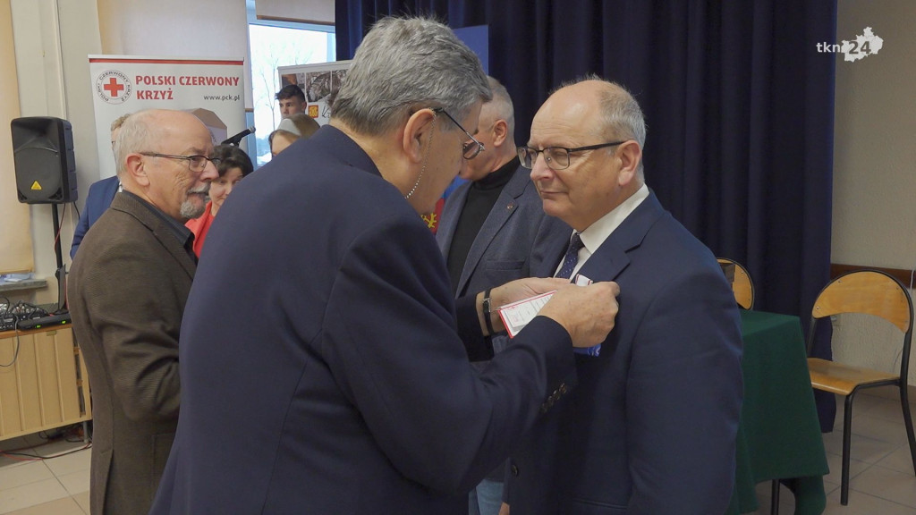 Krwiodawcy świętowali i odznaczali [wideo, zdjęcia]