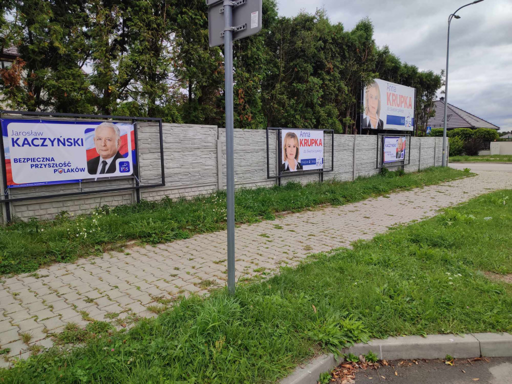 Powierzchnie i przyczepy reklamowe na wynajem