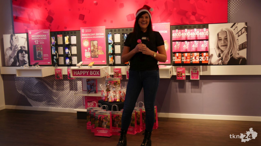 Moc prezentów od T-Mobile! Przed świętami odwiedź punkt w Końskich [wideo, zdjęcia]