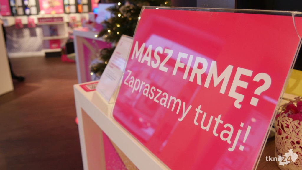 Moc prezentów od T-Mobile! Przed świętami odwiedź punkt w Końskich [wideo, zdjęcia]