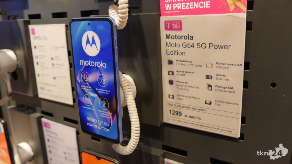 Moc prezentów od T-Mobile! Przed świętami odwiedź punkt w Końskich [wideo, zdjęcia]