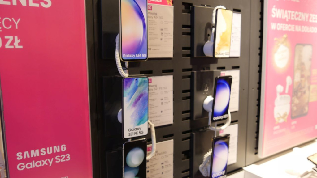 Moc prezentów od T-Mobile! Przed świętami odwiedź punkt w Końskich [wideo, zdjęcia]