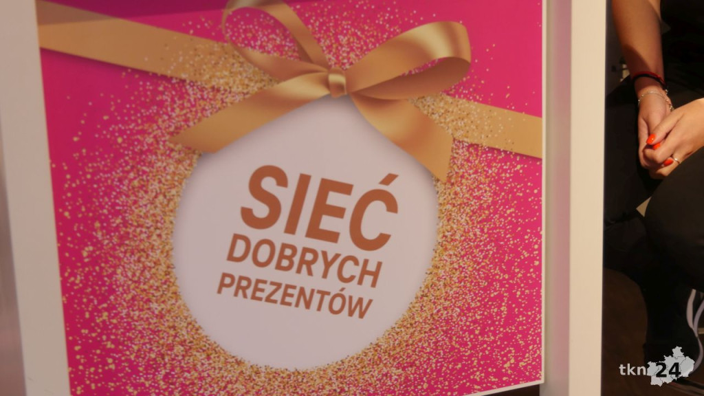 Moc prezentów od T-Mobile! Przed świętami odwiedź punkt w Końskich [wideo, zdjęcia]
