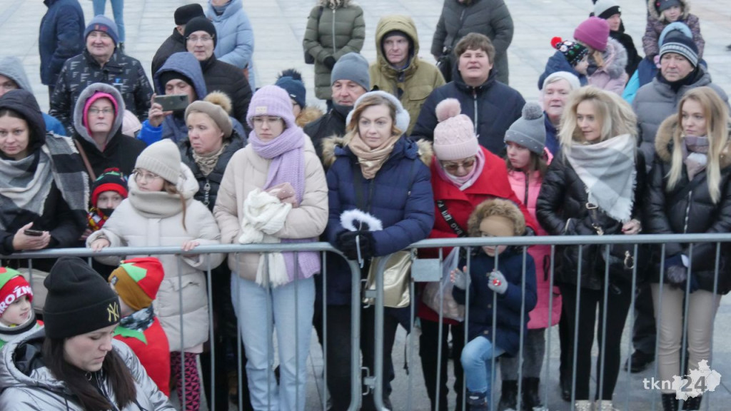 Końskie: Choinka na rynku już rozświetlona! [wideo, zdjęcia]