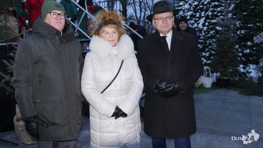 Końskie: Choinka na rynku już rozświetlona! [wideo, zdjęcia]