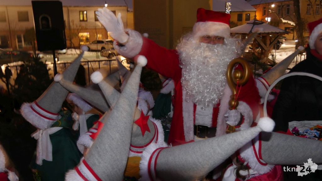 Końskie: Choinka na rynku już rozświetlona! [wideo, zdjęcia]