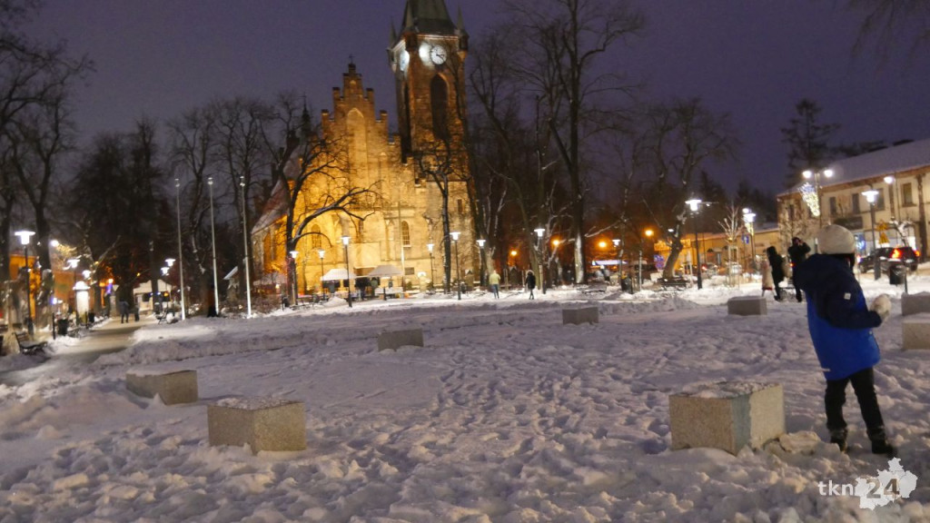Końskie: Choinka na rynku już rozświetlona! [wideo, zdjęcia]