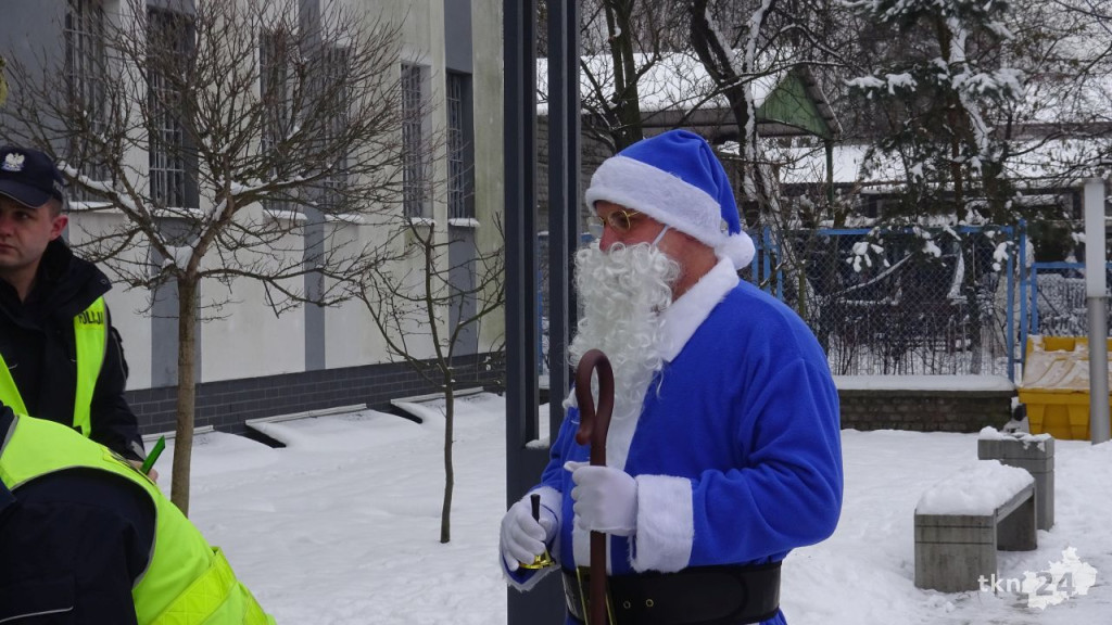 Odblaskowa choinka ponownie stanęła w Końskich [wideo, zdjęcia]