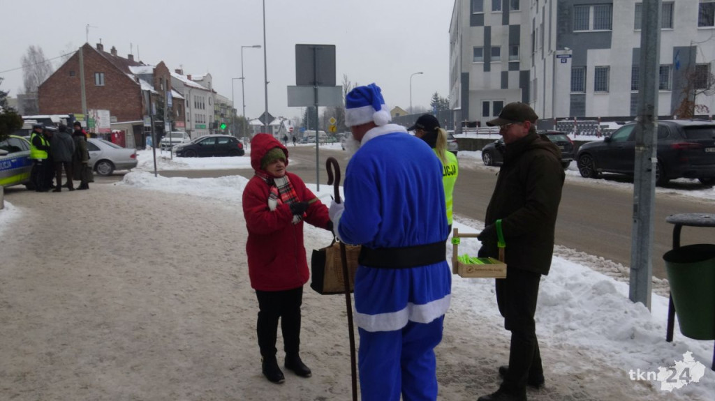 Odblaskowa choinka ponownie stanęła w Końskich [wideo, zdjęcia]