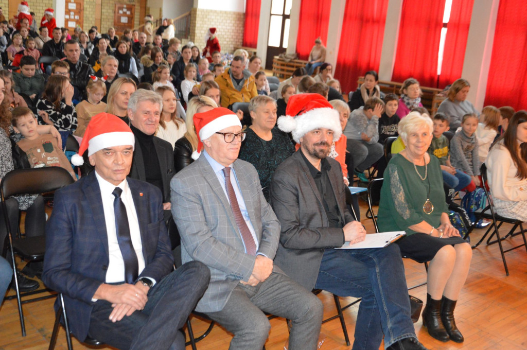 200 świątecznych paczek dla dzieci od TPD [zdjęcia]