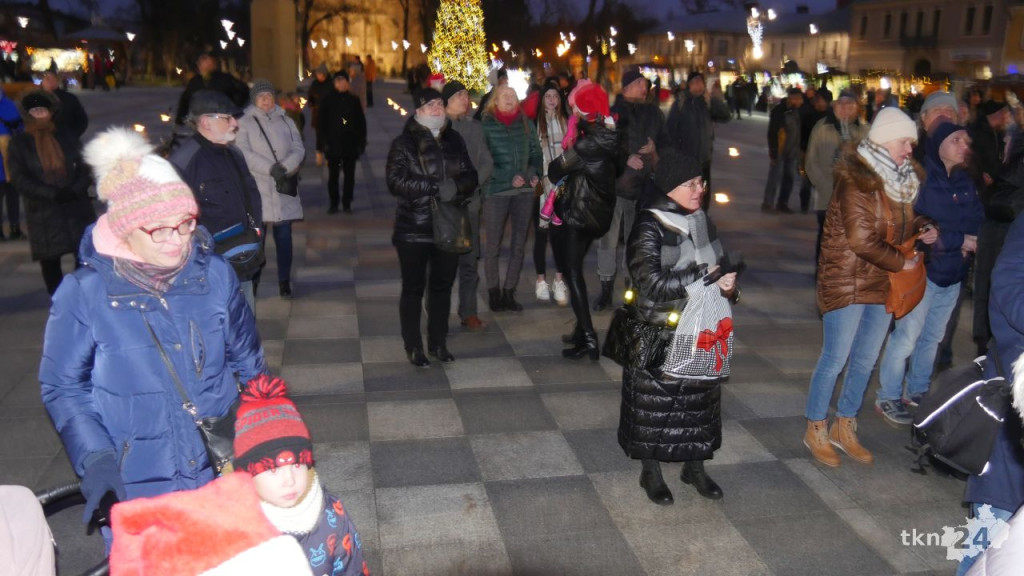 Świąteczne cuda na rynku w Końskich. Ruszył Bożonarodzeniowy Jarmark [wideo, zdjęcia]