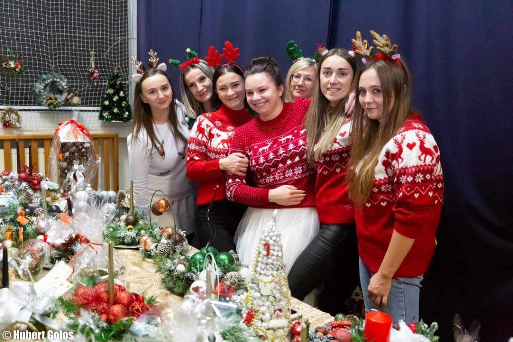 Świąteczne Spotkanie społeczności szkolnej w Rogowie [zdjęcia]