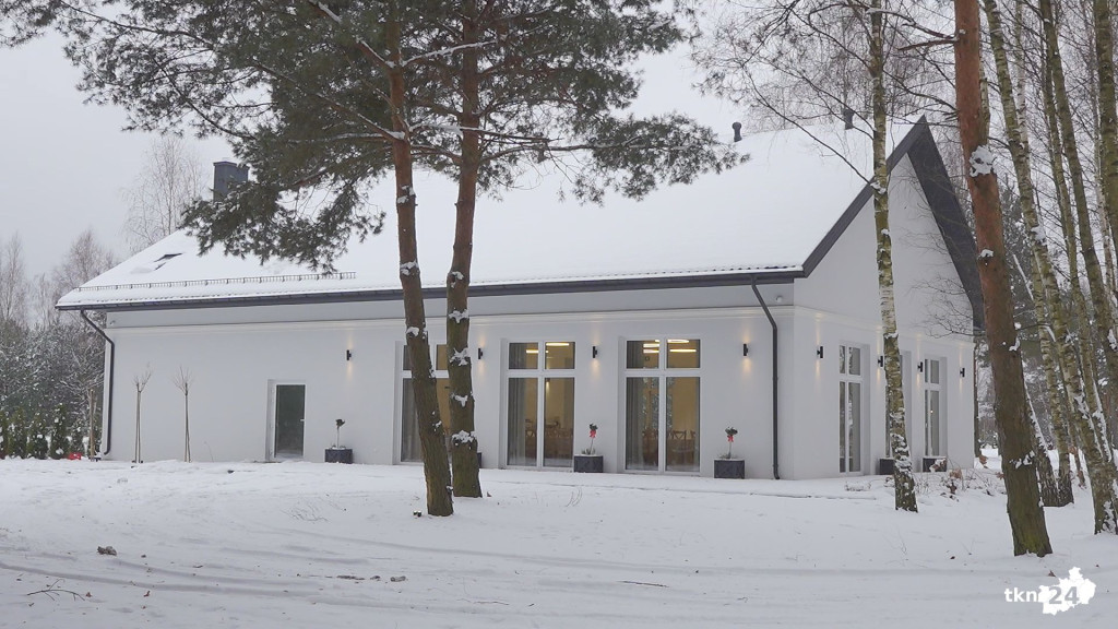 Dworek Jeżówka. Zachwycające nowe miejsce na mapie Konecczyzny [wideo, zdjęcia]