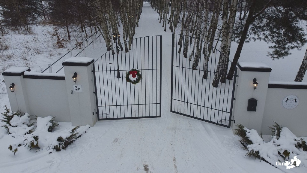 Dworek Jeżówka. Zachwycające nowe miejsce na mapie Konecczyzny [wideo, zdjęcia]