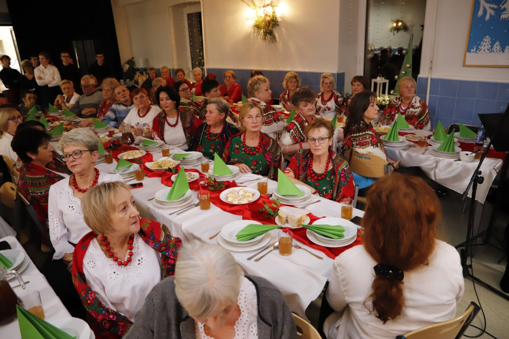Gospodynie połamały się opłatkiem i podsumowały rok [zdjęcia]