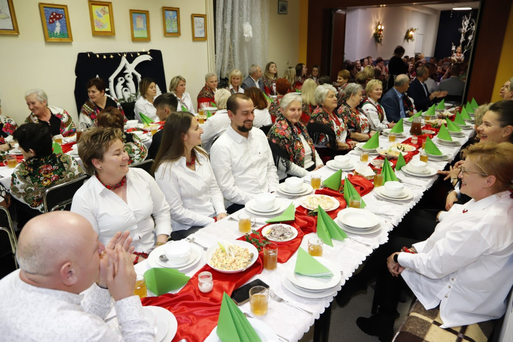 Gospodynie połamały się opłatkiem i podsumowały rok [zdjęcia]