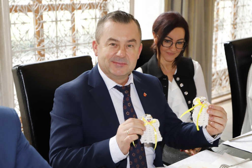 Podopieczni Warsztatu Terapii Zajęciowej na świątecznym spotkaniu [zdjęcia]