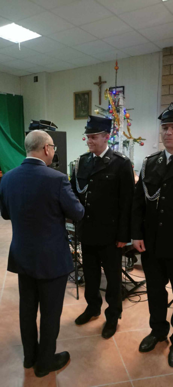 Opłatkowe spotkanie w miejscowości Wąsosz z medalami dla druhów [zdjęcia]