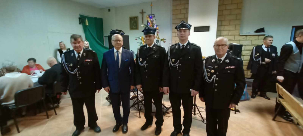 Opłatkowe spotkanie w miejscowości Wąsosz z medalami dla druhów [zdjęcia]