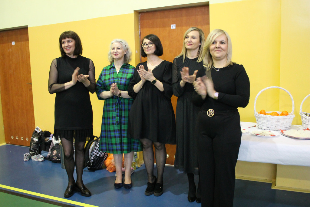 Starsi i samotni zasiedli przy wigilijnym stole [zdjęcia]