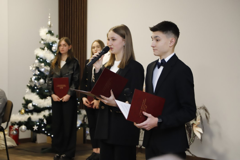 Podzielili się opłatkiem w Starostwie Powiatowym [zdjęcia]