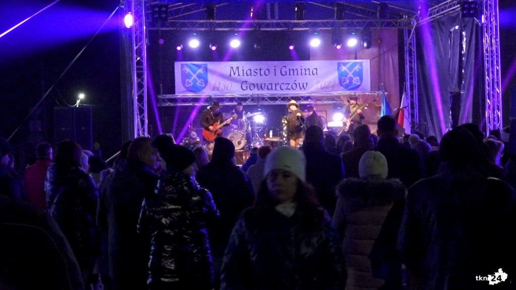 Gowarczów miastem! Niezwykłe powitanie Nowego Roku [wideo, zdjęcia]